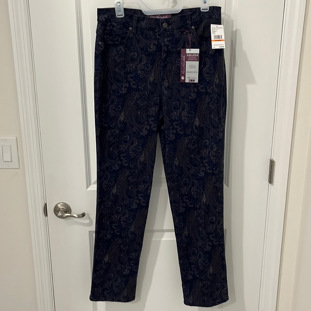 Gloria Vanderbilt Black Paisley Pattern Jeans